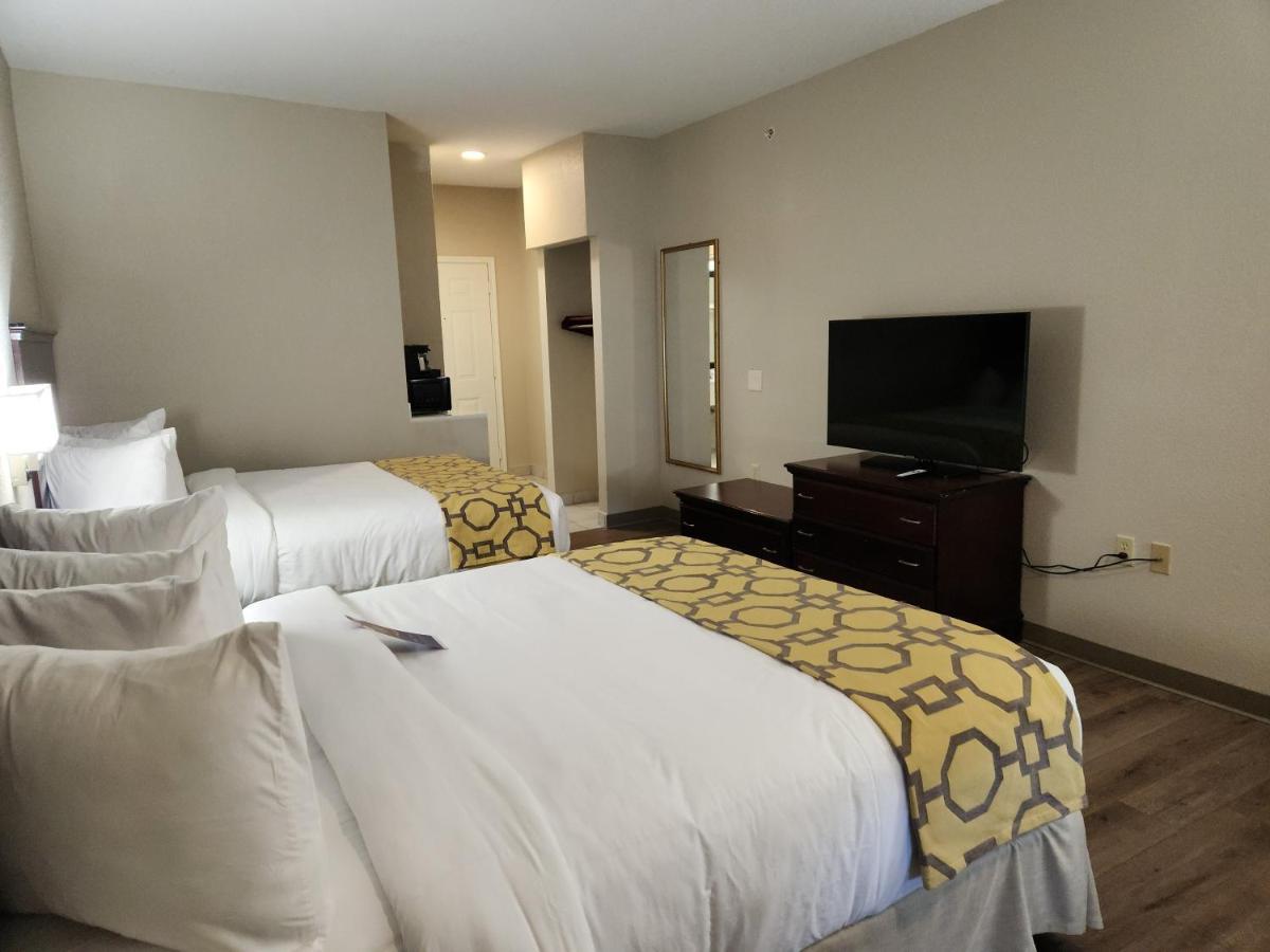 Baymont By Wyndham Houston Brookhollow Exterior foto